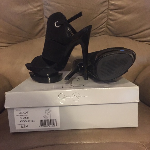 Cute black suede Jessica Simpson shoes.
