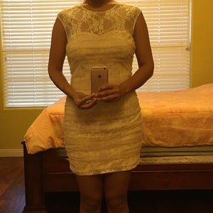 Cream Lace Dress with Ruching. Sz S.