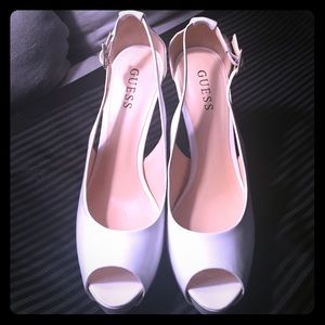 BRAND NEW! Gorgeous white sling back Guess heels