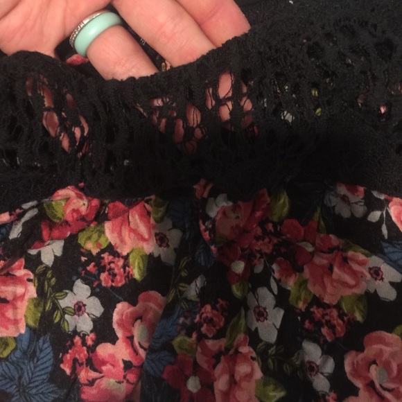 Flower top - Picture 2 of 3