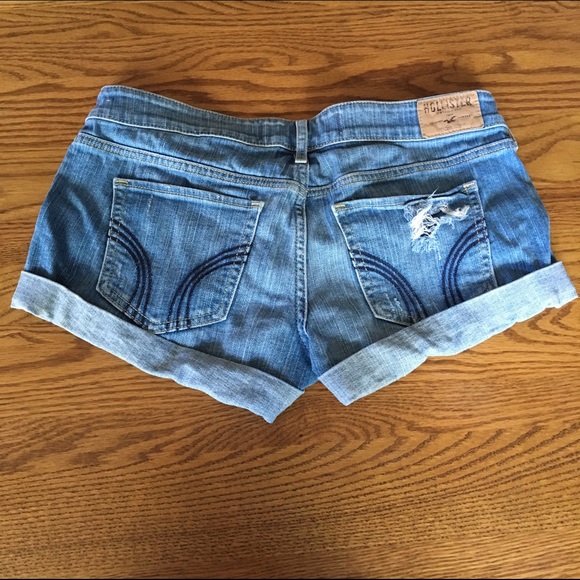Hollister Shorts - Picture 2 of 2