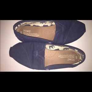 Woman's TOMS