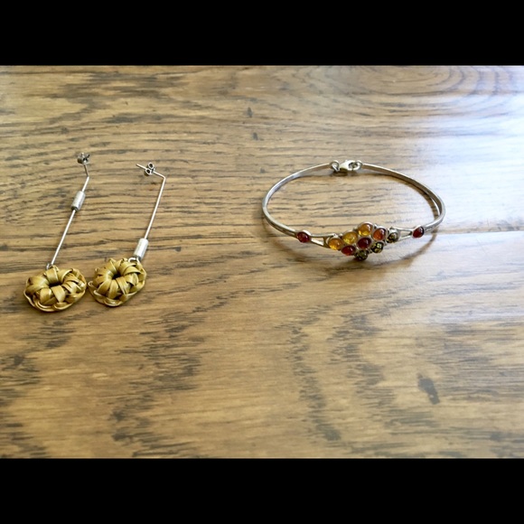 Earring bracelet Bundle - Picture 1 of 4