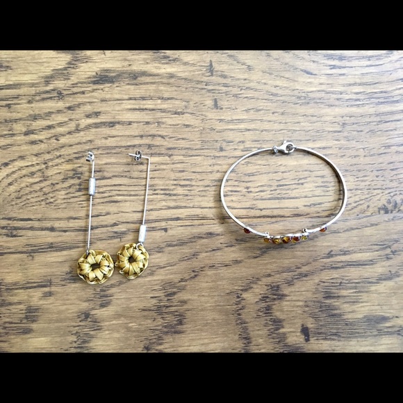 Earring bracelet Bundle - Picture 4 of 4