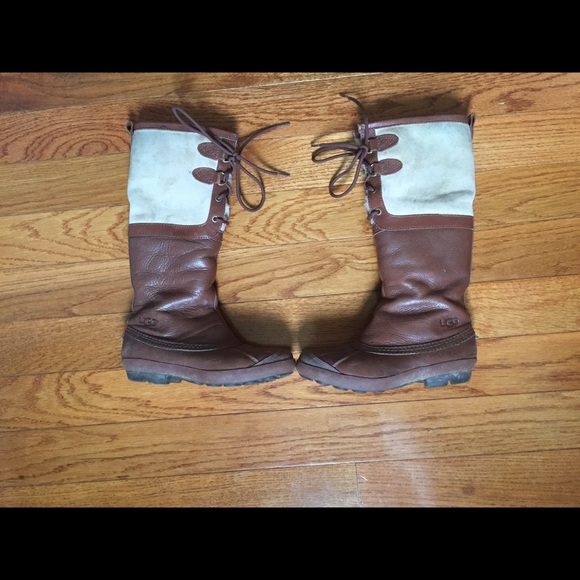 LAST REDUCTION: UGG size 6.5 beautiful boot