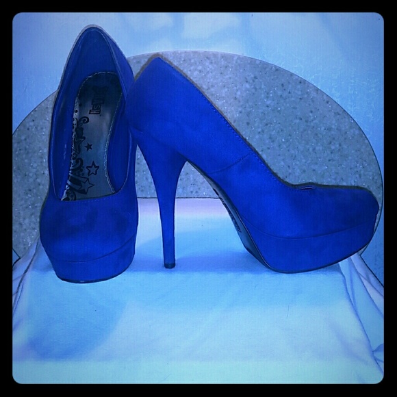 Don't step on my blue suede shoes!