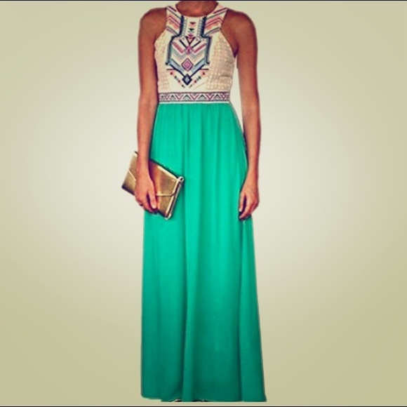 Dresses & Skirts - Gorgeous dress great for summer