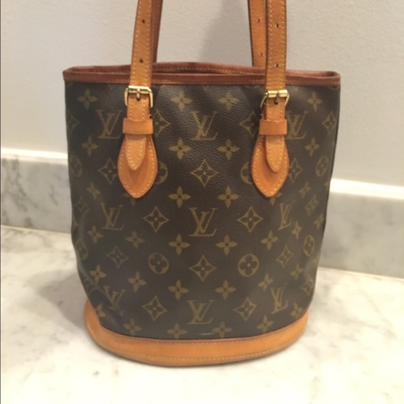 SOLD Louis Vuitton bucket bag