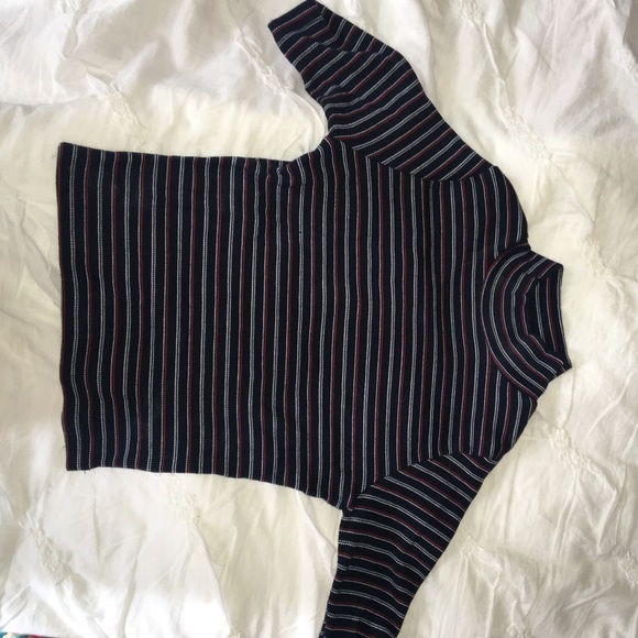 Brandy Melville turtle neck crop sleeve