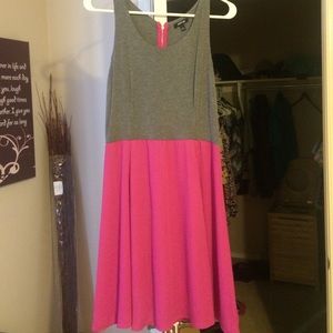 APT 9 Gray and Fuchsia  Dress size small