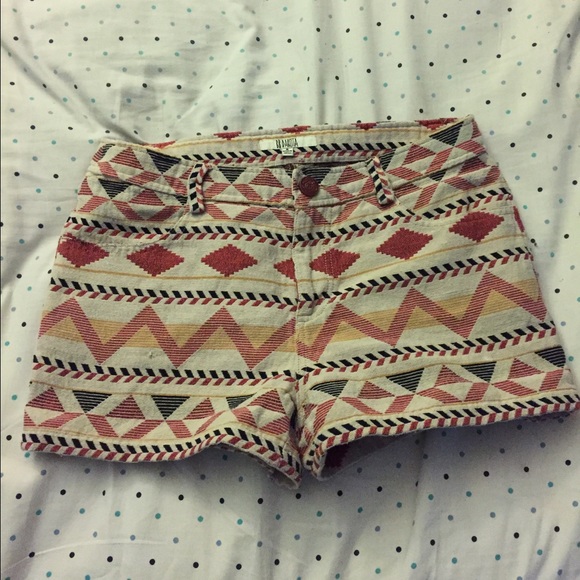 Size 6 urban outfitters shorts