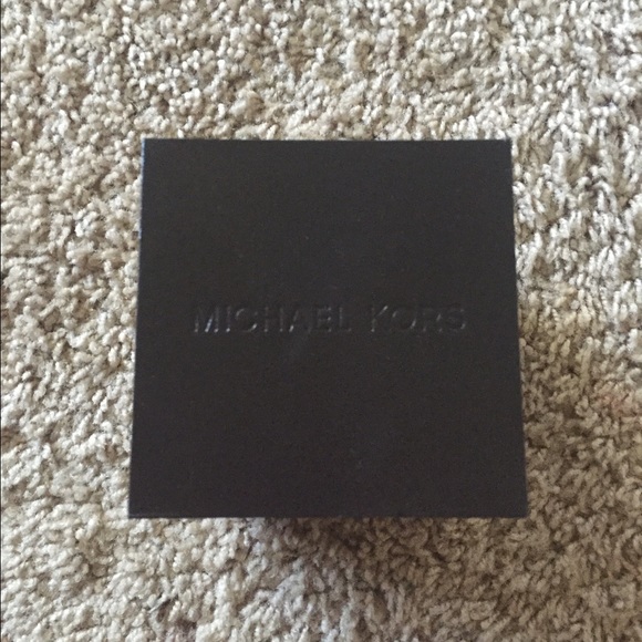 Michael Kors watch box