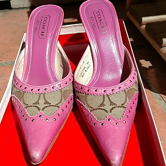 Coach 🎉 Host Pick🎉