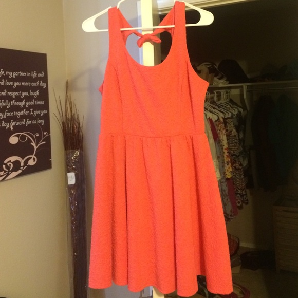 LC Lauren Conrad dress size Medium