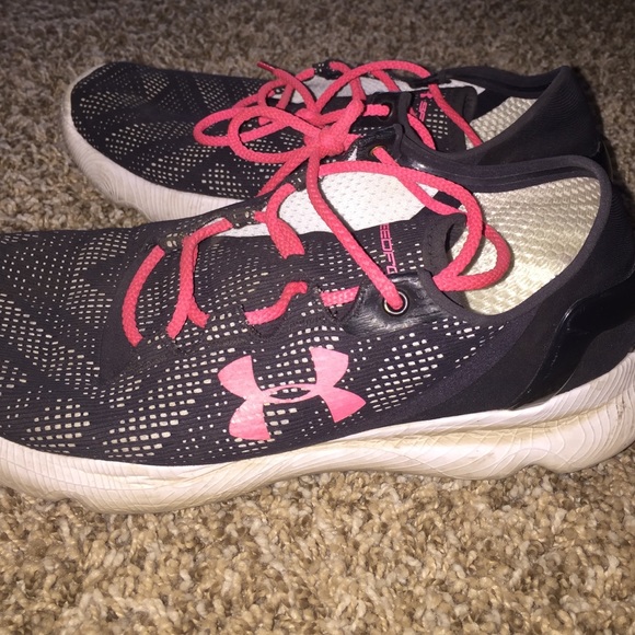 ❌SOLD❌ Under Armour shoes - Picture 2 of 2