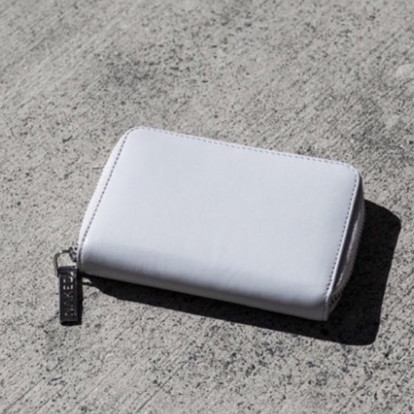 NAKEDVICE || Gray 100% Leather Silver Wallet - Picture 3 of 4