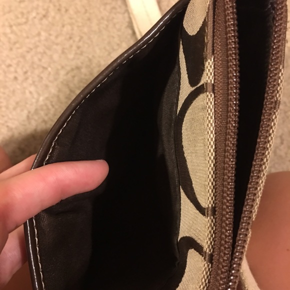 Coach purse/cross body - Picture 3 of 4