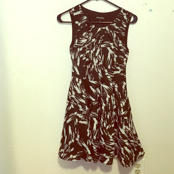 Keyhole dress