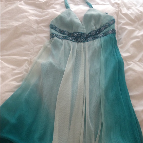 Blue color dress . - Picture 4 of 4