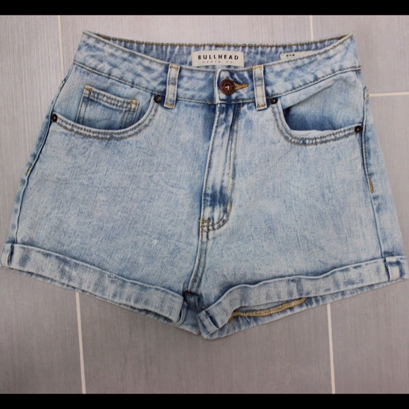 Bullhead High-Waisted Mom Shorts