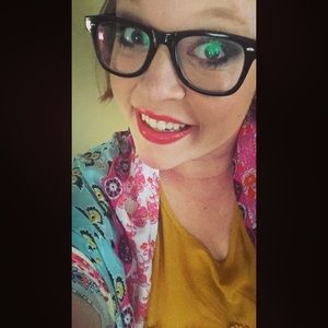 Meet your Posher, Caitlyn