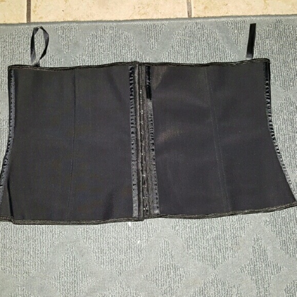 Waist Trainer (Re-posh)