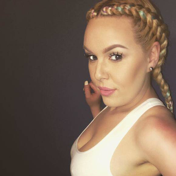 Meet your Posher, Caitland - Picture 1 of 1