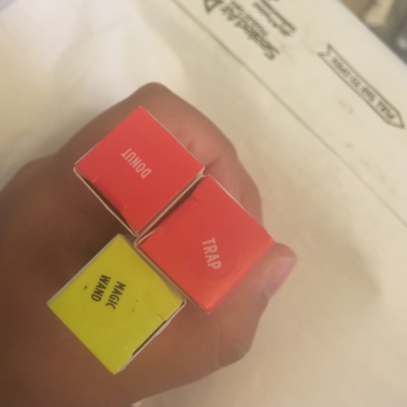 Colourpop ultra matte lip/ultra satin lip