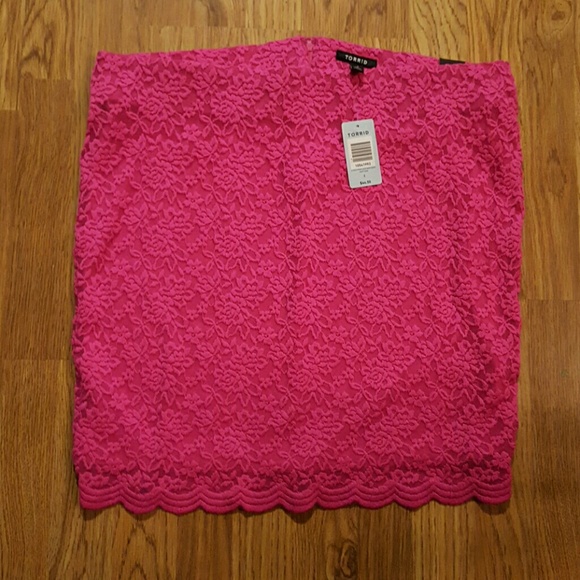 NWT Torrid hot pink lace mini 2x