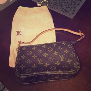 Mini Louis Vuitton Shoulder Bag