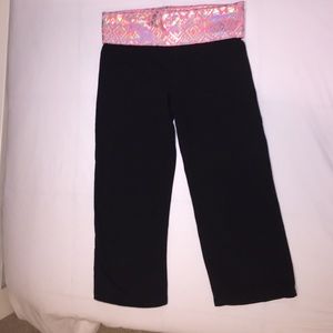 VS Pink cropped/flared yoga pants size M