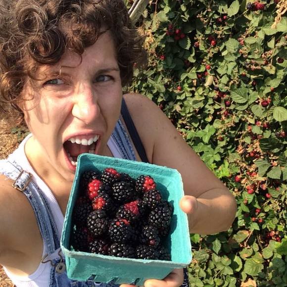 Meet your Posher, Lisa