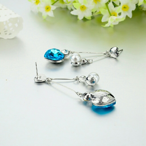 New beautiful long earings - Picture 2 of 4