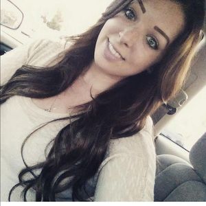 Meet your Posher, Lorren