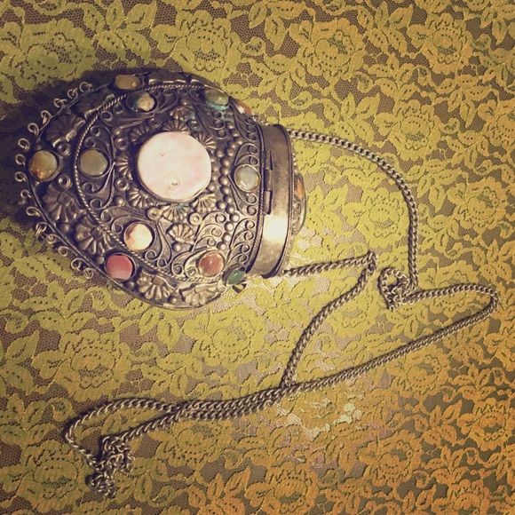 SOLD.....Silver and natural stone gypsy purse - Picture 1 of 4