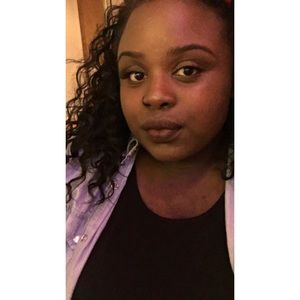 Meet your Posher, Alvina