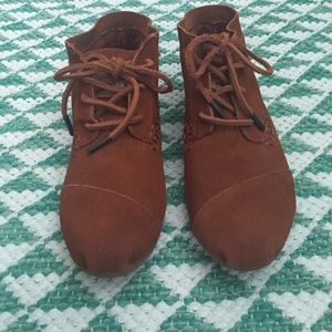 Tribal suede moccasins