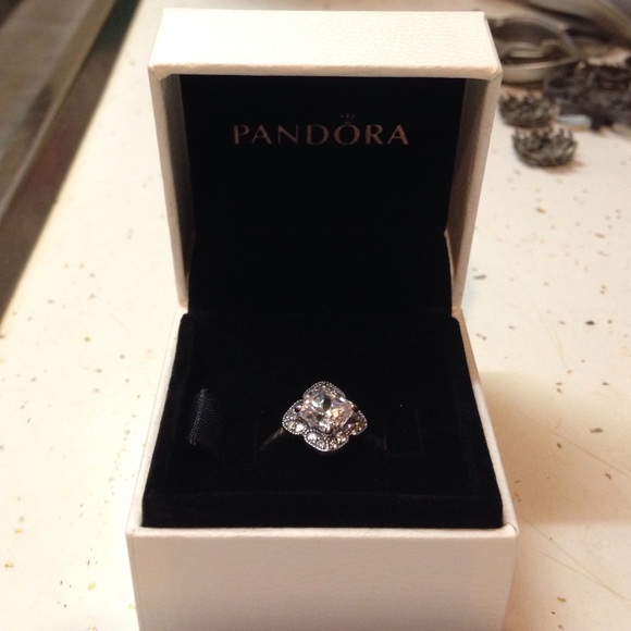Pandora ring