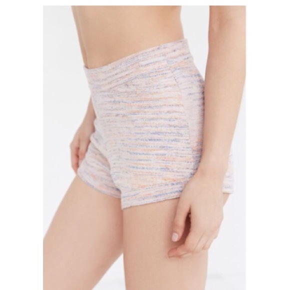 Knit Shorts ✨ - Picture 3 of 4