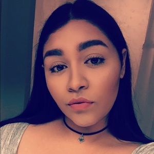 Meet your Posher, Gabriela