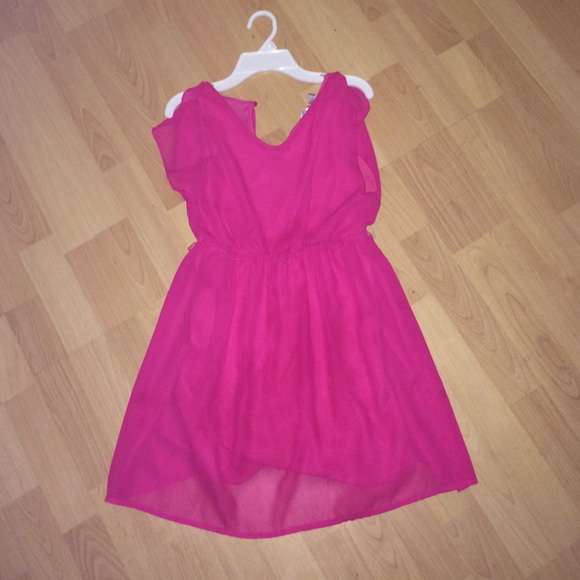 pink dress