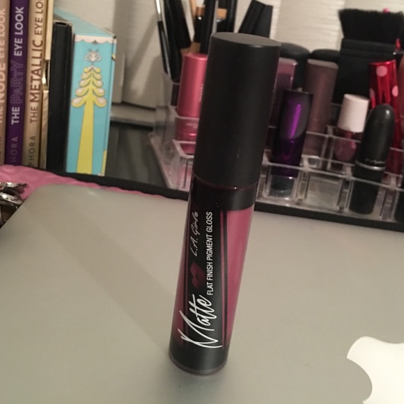 L.A. Girl matte flat finish pigment gloss - Picture 1 of 1