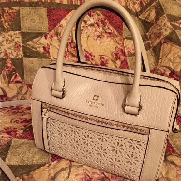 kate spade Handbags - 🌸kate spade Floral Eyelet Bag