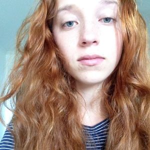 Meet your Posher, Alexis