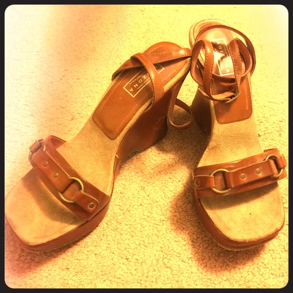 Perfect wedges for the summer