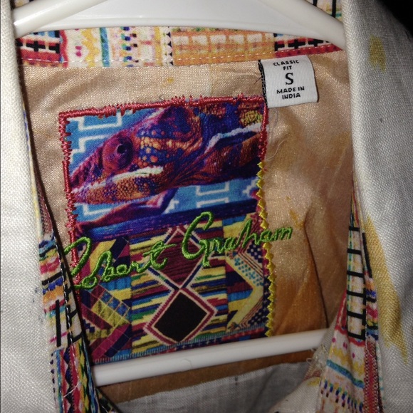 ROBERT GRAHAM BUTTON UP