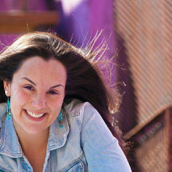 Meet your Posher, Jennifer - Picture 4 of 4