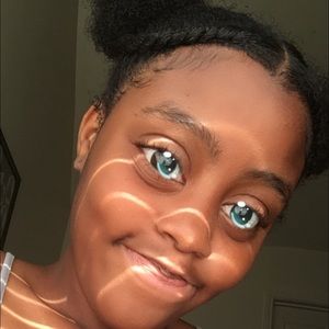 Meet your Posher, Katelyn