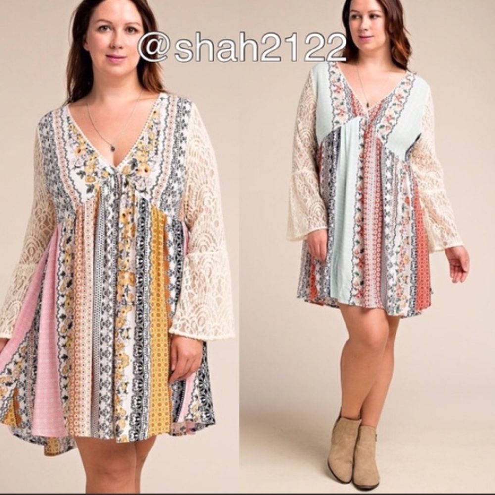 Plus size lace bell sleeves print flowy dress - Picture 5 of 5