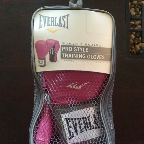 Pink Everlast Level 1 Pro Style Boxing Gloves